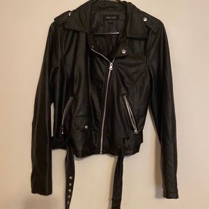 This jacket is a size large with pockets zipper in front with belts. Color black